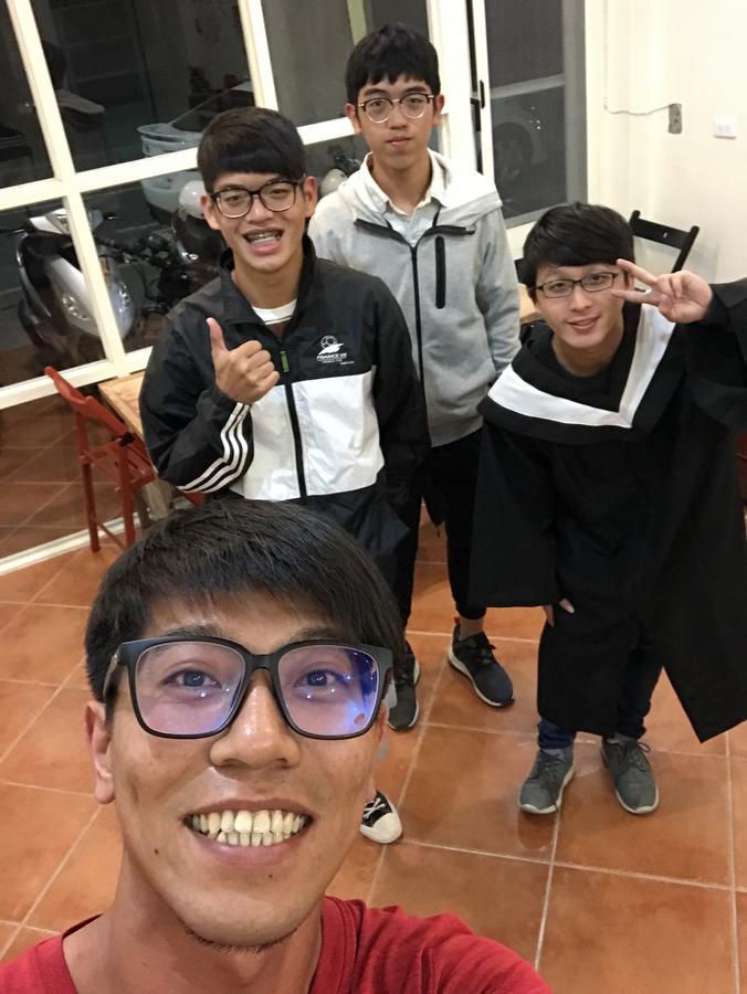 履舍民宿footinn Taitung Bagian luar foto